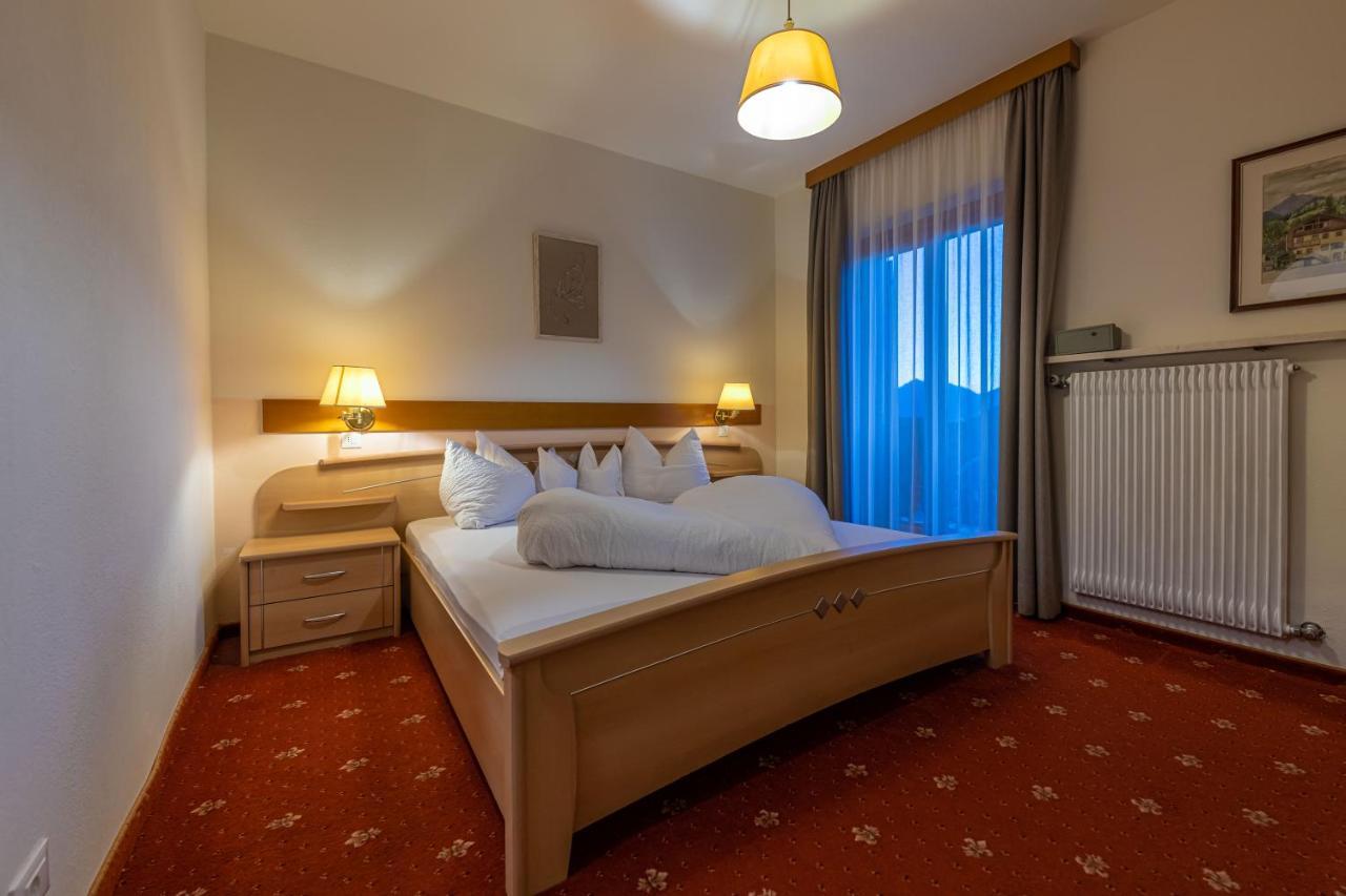 Pension Apartments Klotznerhof Schenna Luaran gambar