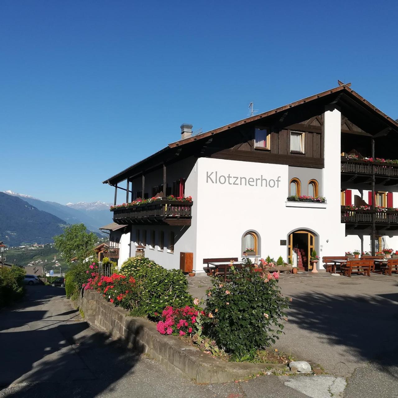 Pension Apartments Klotznerhof Schenna Luaran gambar